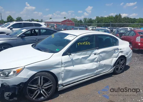 2017 Honda Accord Sport Se z USA, uszkodzony, nr VIN 1HGCR2F15HA198810